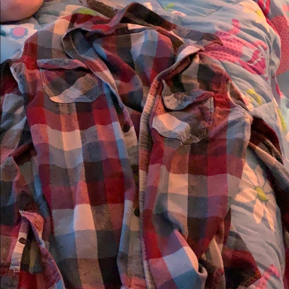 Button up flannel - Picture 1 of 1